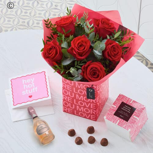 6 red rose gift set with salted caramel truffles, mini rosé prosecco and Valentine’s card 6 red rose gift set with salted caramel truffles, mini rosé prosecco and Valentine’s card