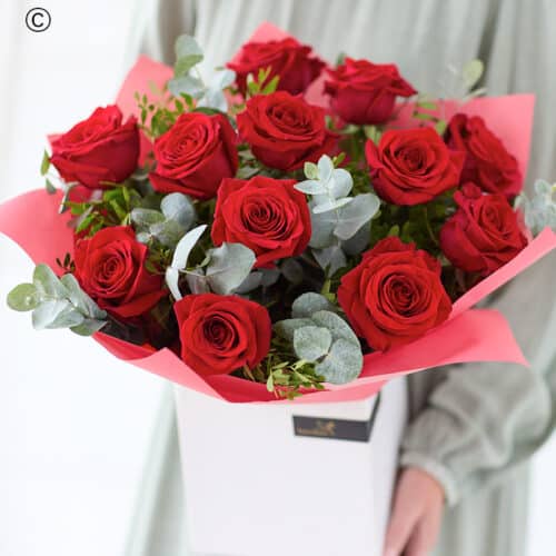 Valentine’s classic dozen red roses bouquet