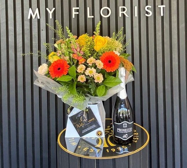 Bright Ht With Prosecco 1 Bright florist choice bouquet with Prosecco from Williamson’s Myflorist
